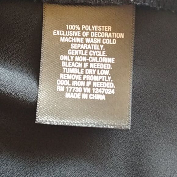 Black long sleeve Top - Picture 9 of 9